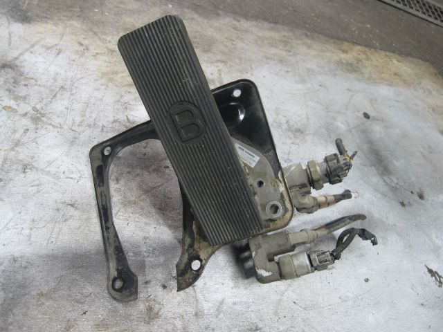 ブレーキバルブ