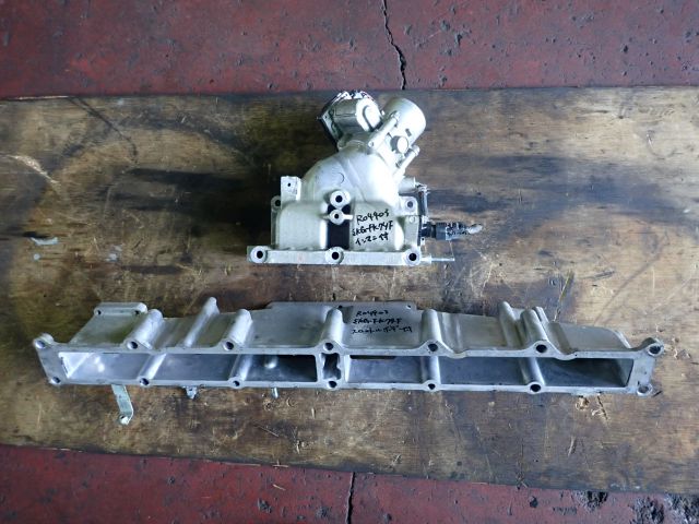 インレットマニホールド