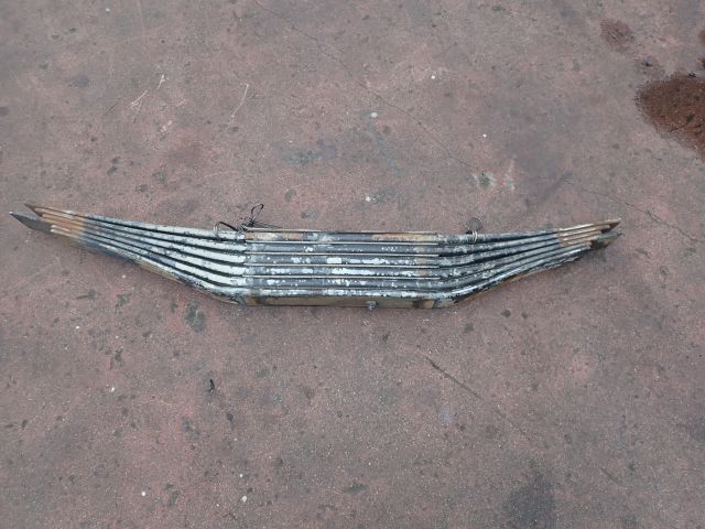 リーフスプリングAy(後左)