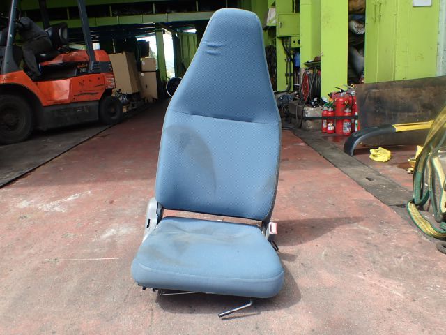 ドライバーシート