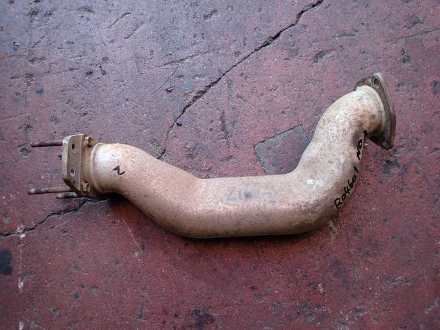 マフラーパイプ