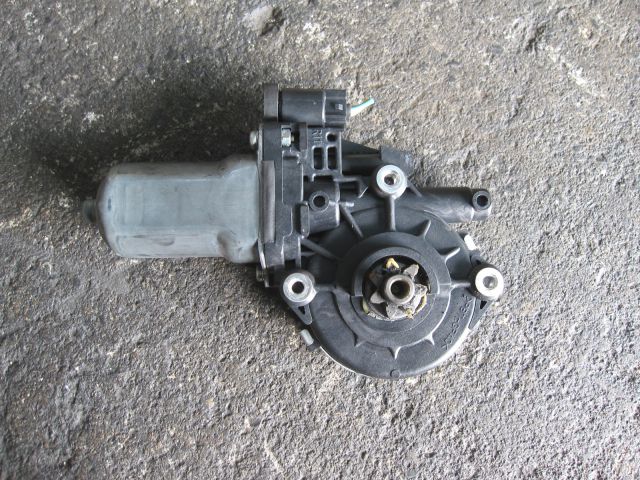 Fドアレギュレーター(右)