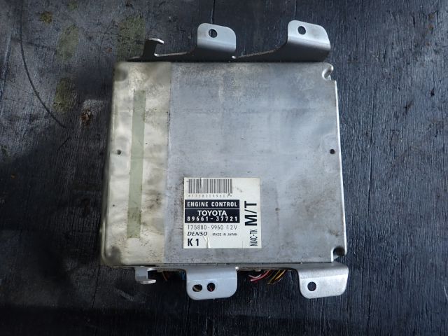 エンジンコンピューター