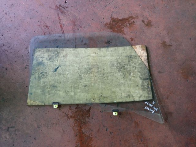 Fドアガラス(左)