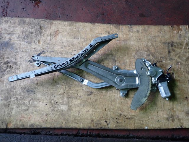 Fドアレギュレーター(左)