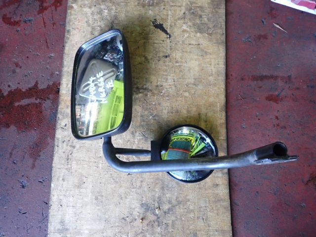 サイドミラーAy(左)