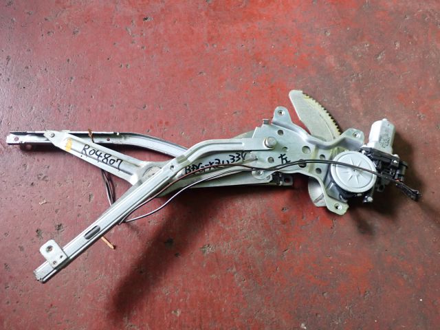 Fドアレギュレーター(左)