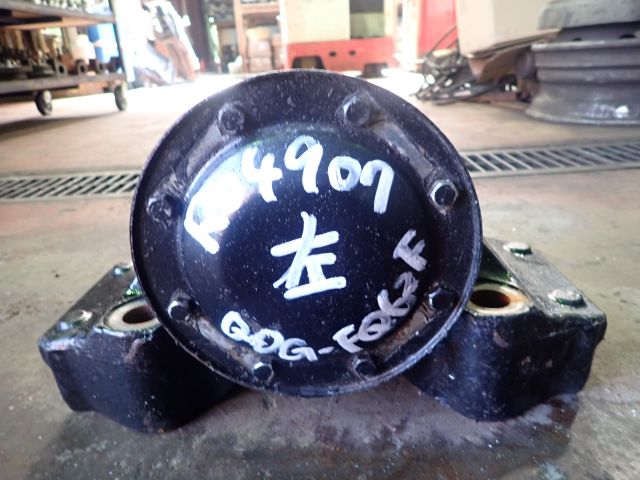 スプリングサドル(左)