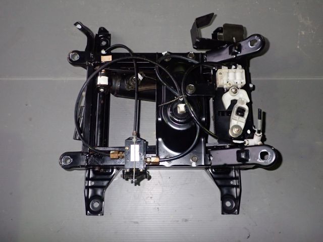 シートブラケット