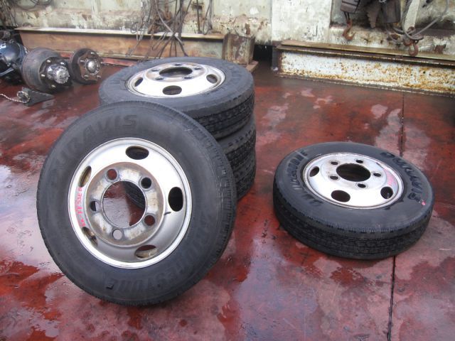 タイヤ・ホイルAy