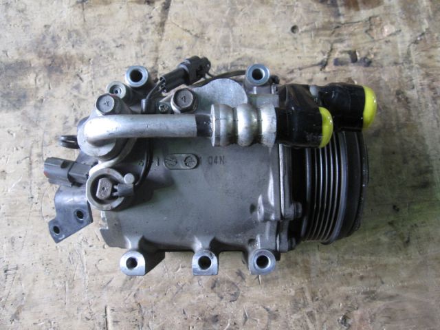 ACコンプレッサー