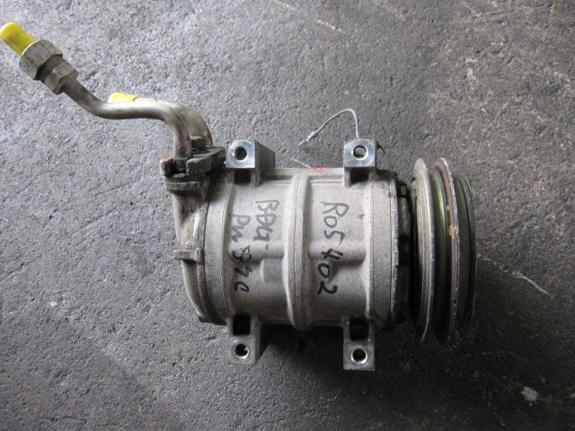 ACコンプレッサー