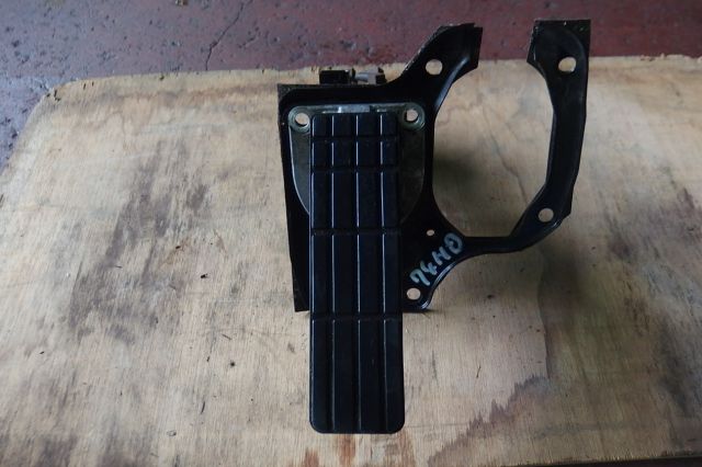 ブレーキバルブ