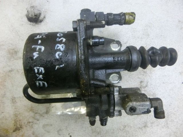 クラッチブースター