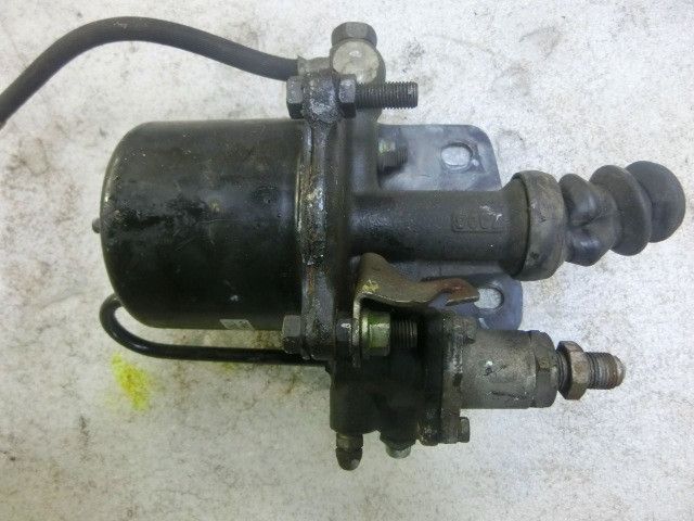 クラッチブースター