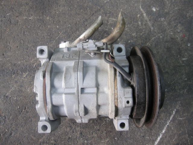 ACコンプレッサー