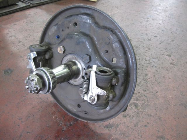 ナックルAy1軸目(左)