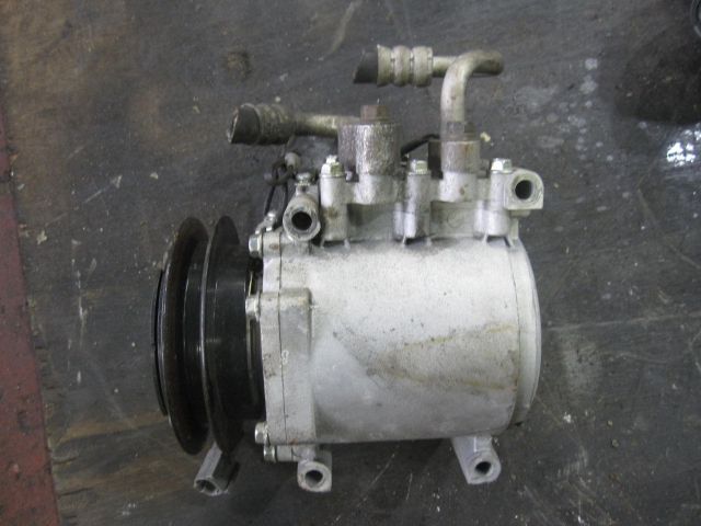 ACコンプレッサー