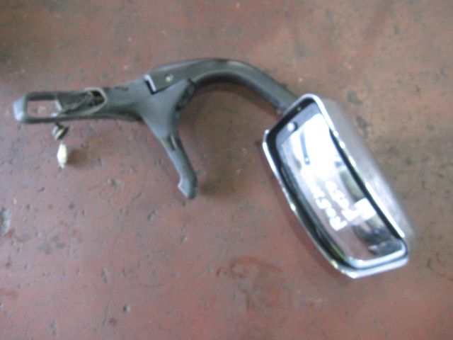 サイドミラーAy(右)