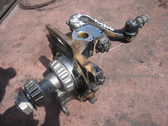 ナックルAy2軸目(右)