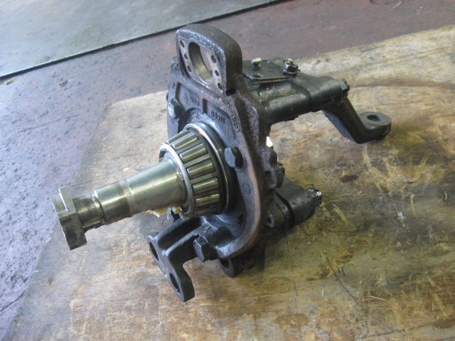 ナックルAy1軸目(右)