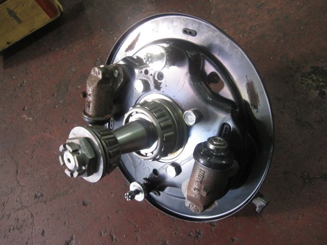 ナックルAy1軸目(左)