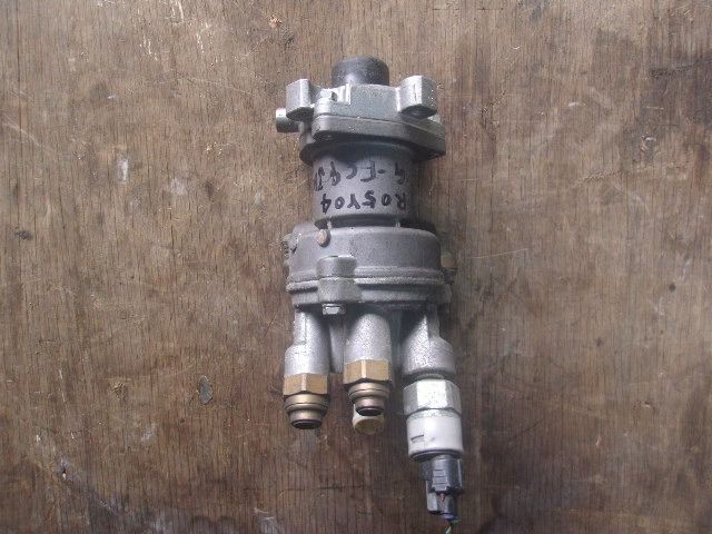 ブレーキバルブ