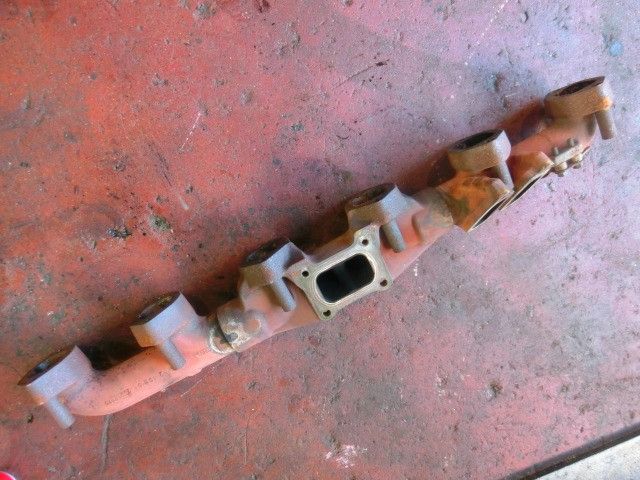 エキゾーストマニホールド