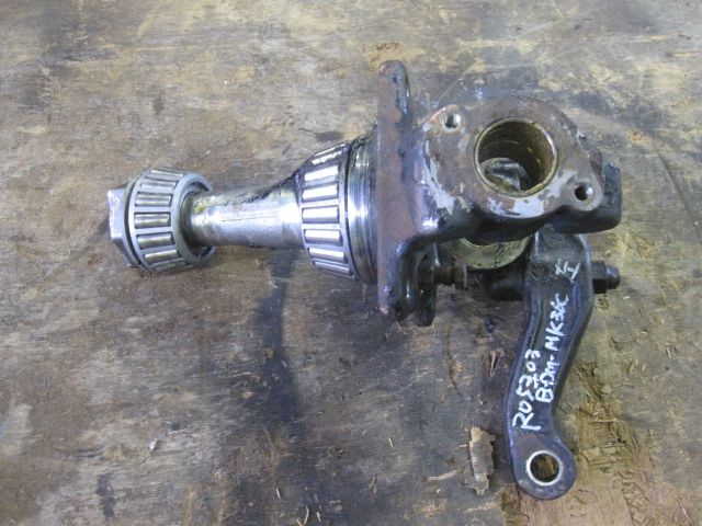 ナックルAy1軸目(左)