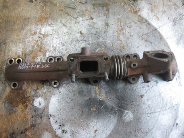 エキゾーストマニホールド