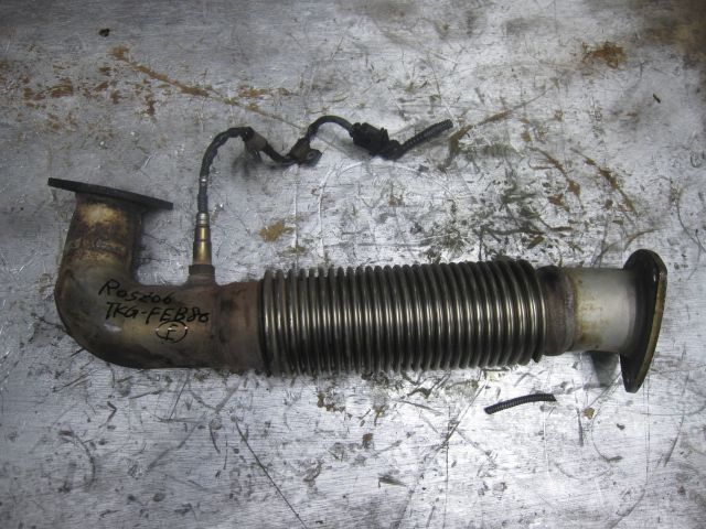 マフラーパイプ