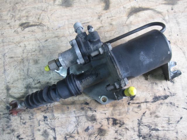 クラッチブースター