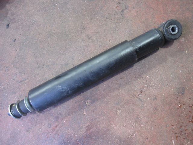 ショックアブソーバー(前左)