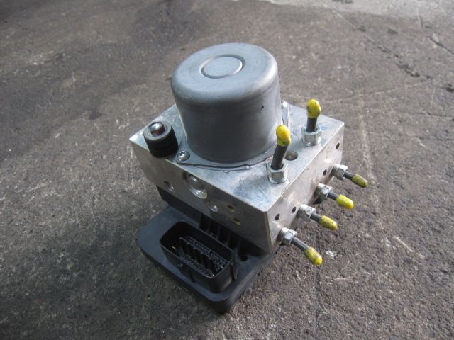 ABSアクチュエーター