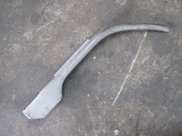 Fフェンダーパネル(右)