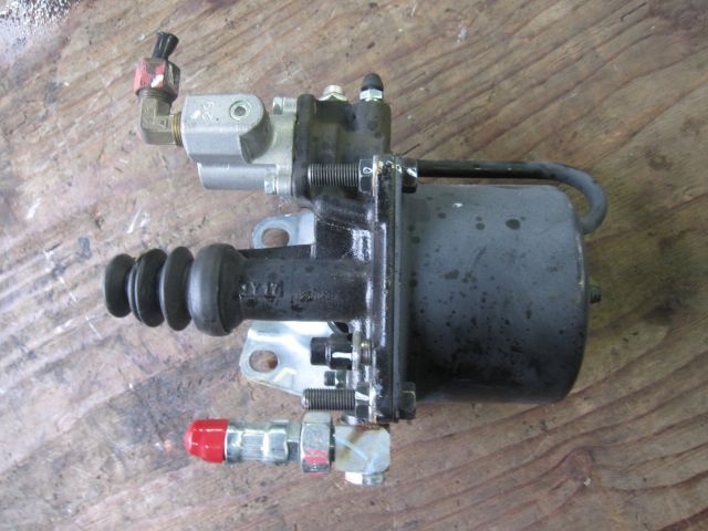 クラッチブースター