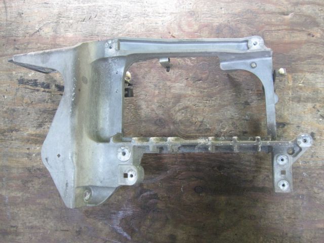 ライトステイ(左)