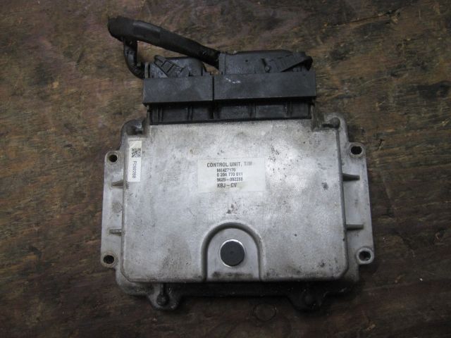 ミッションコンピューター