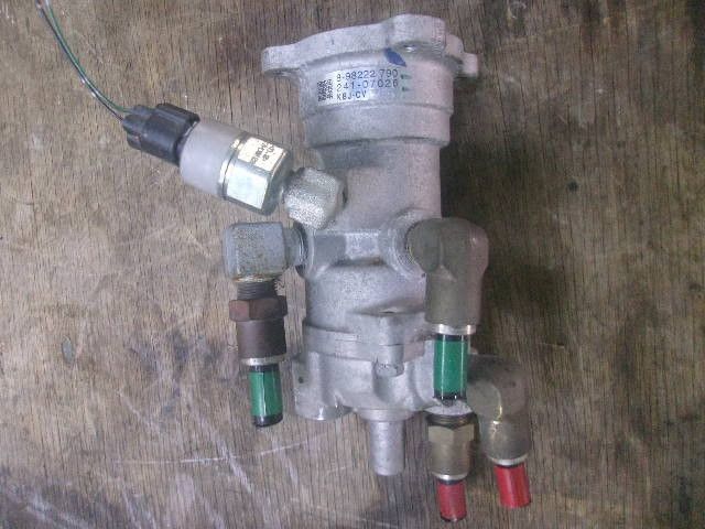 ブレーキバルブ