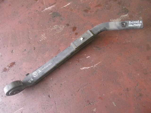 リーフスプリングAy(後右)