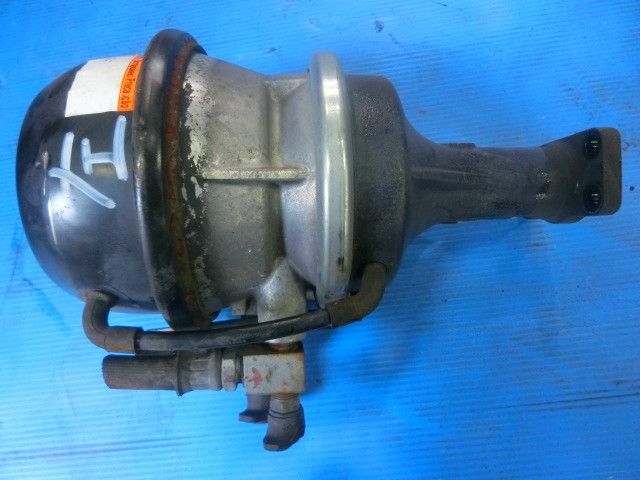 ブレーキチャンバー(後左)