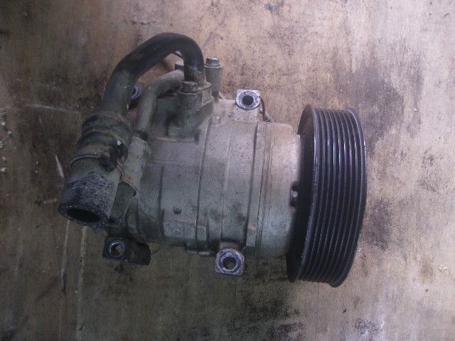 ACコンプレッサー