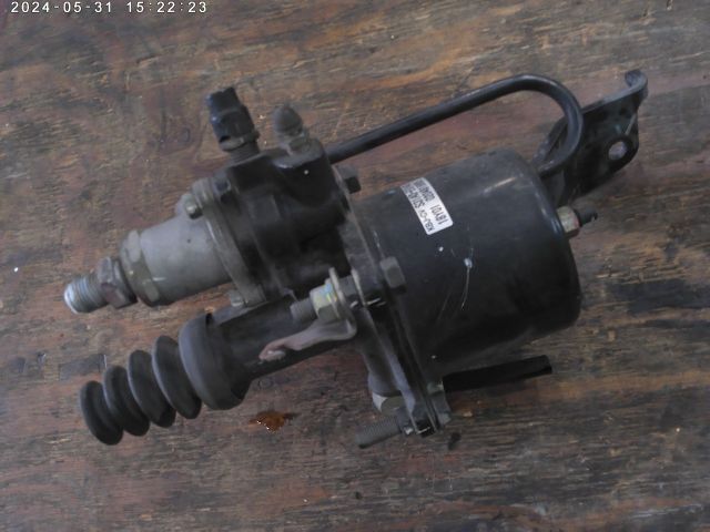 クラッチブースター