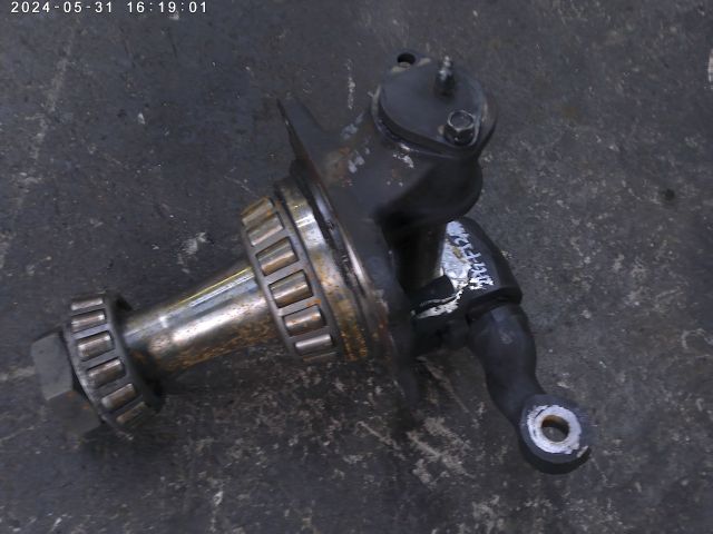 ナックルAy1軸目(左)