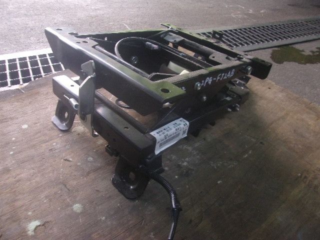 シートブラケット