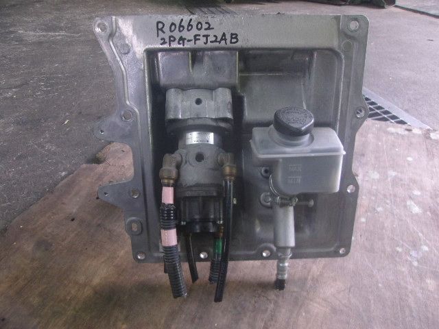 ブレーキバルブ