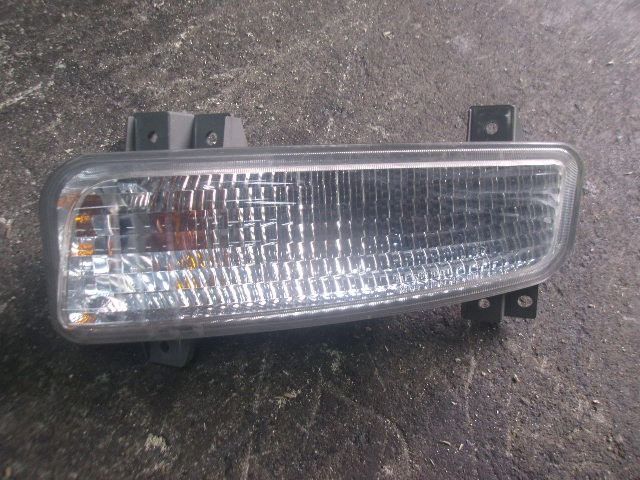 ウィンカー(左)