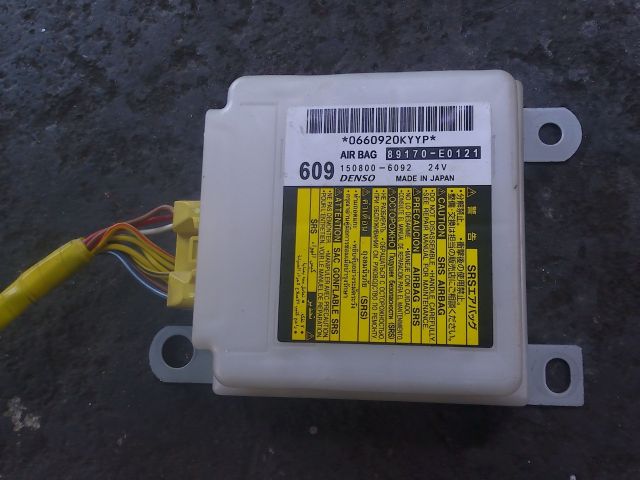 エアバッグコンピューター