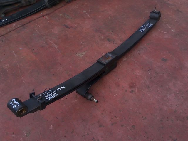 リーフスプリングAy(前右)