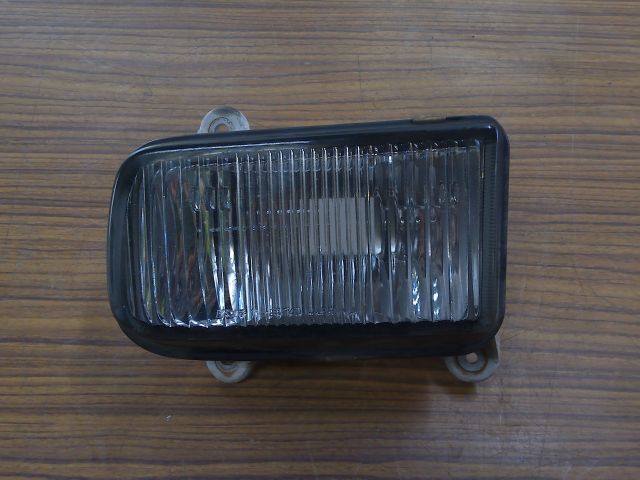 フォグランプ(左)
